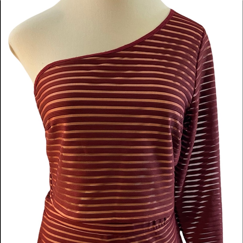 CURVY SENSE Women’s Burgundy Plus Size 2X Two-Piece One-Shoulder Skirt Set
